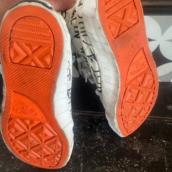 Converse Winter White High-Tops with Black “NOT A CHUCK” wording- so fun &unique - Picture 10 of 12